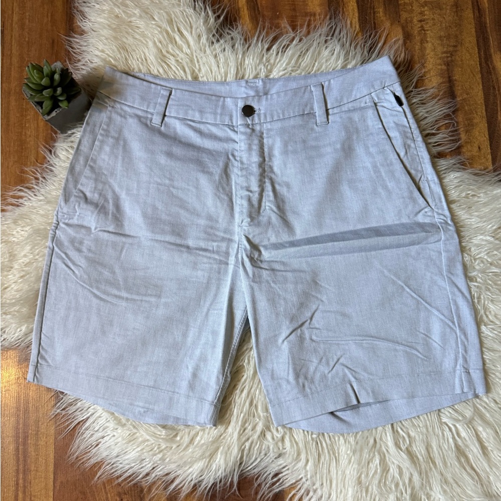 Commission Short Classic 8" *Oxford Chambray/White